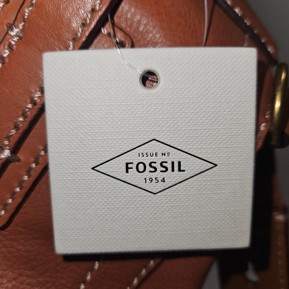 FOSSIL NWT Brown Leather Emma Crossbody/Satchel bag with Key Charm - Picture 10 of 16